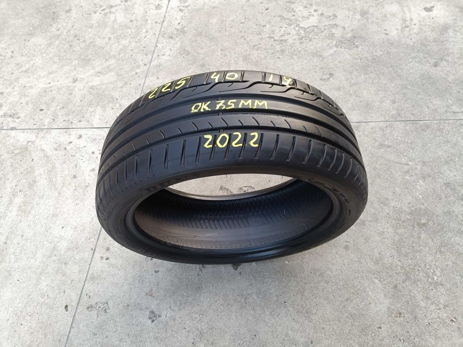 O anvelopa de vara 225 40 19 dunlop sport maxx RT cu 7,5 mm dot 2022