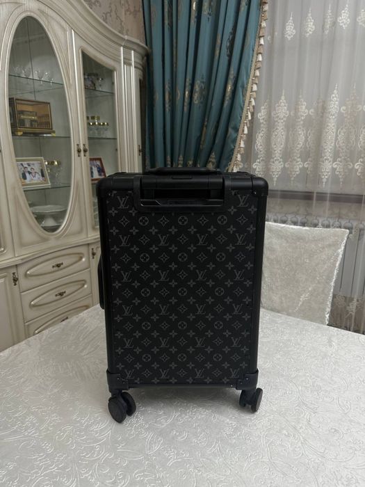 Чемодан сатылады