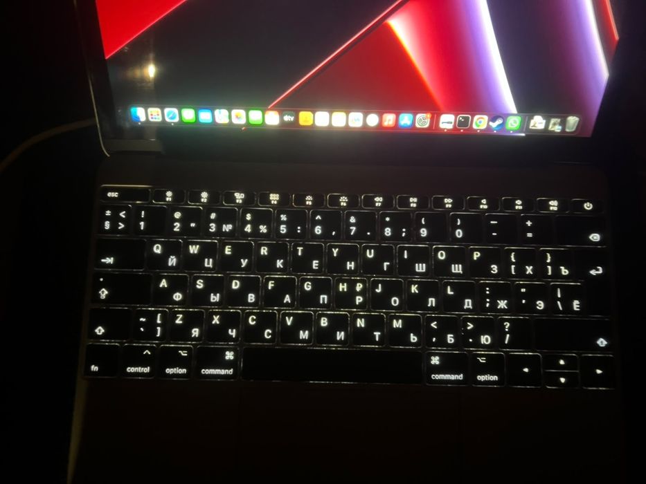 Продам MacBook 2017 A1534