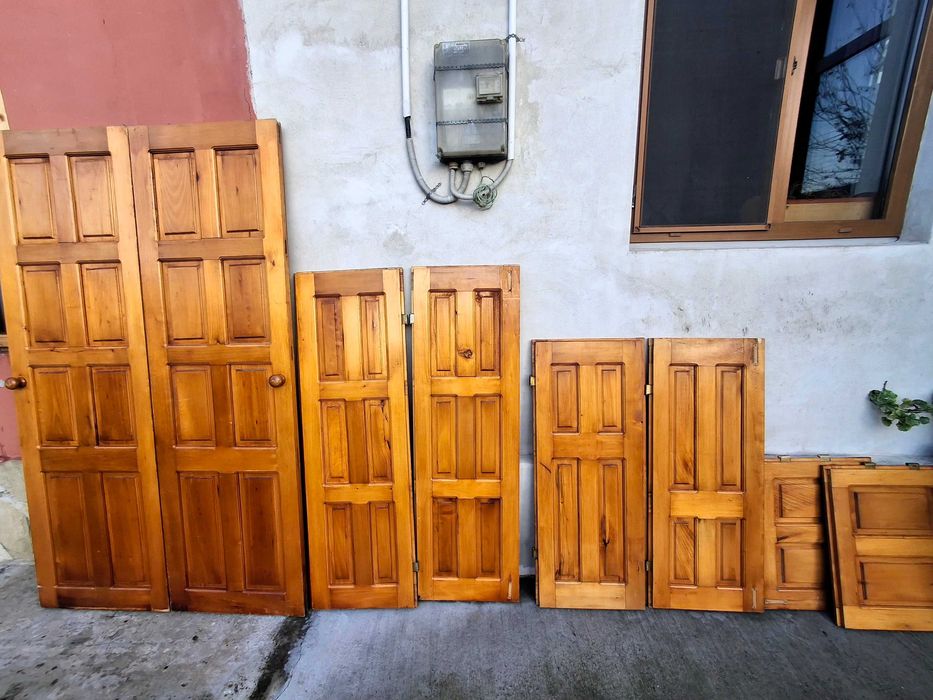 Vând 8 buc.foaie de ușă din lemn de tei, lăcuită