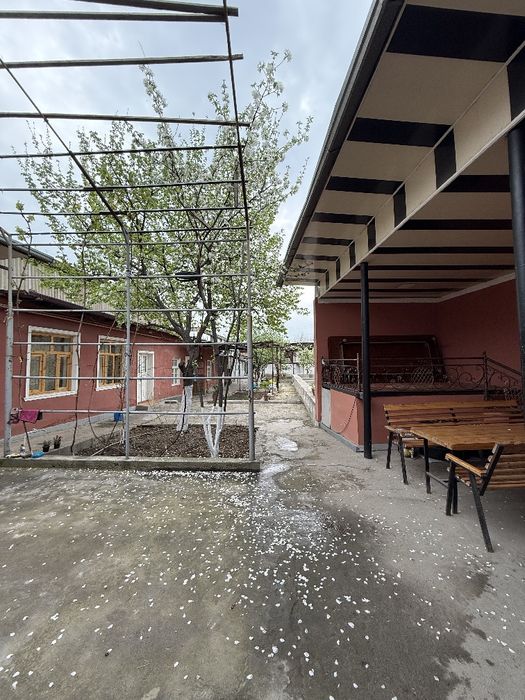 Ҳовли сотилади. Продается дом участок 11 соток (270600 USD)