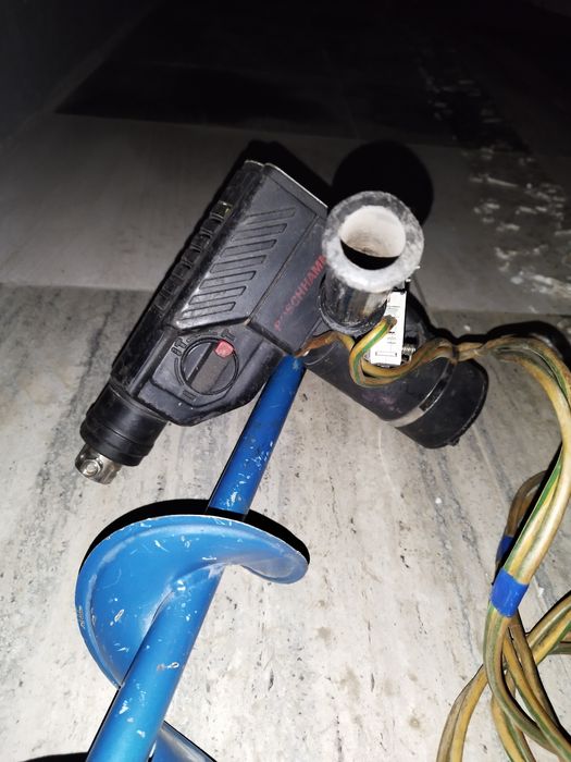 Ледобур электрический