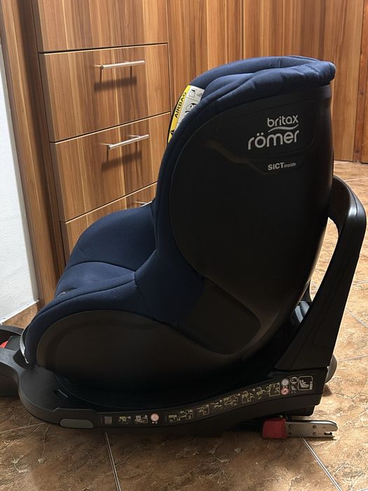 Стол за кола Britax Römer Dualfix Pro M, i-Size, 61-105 см