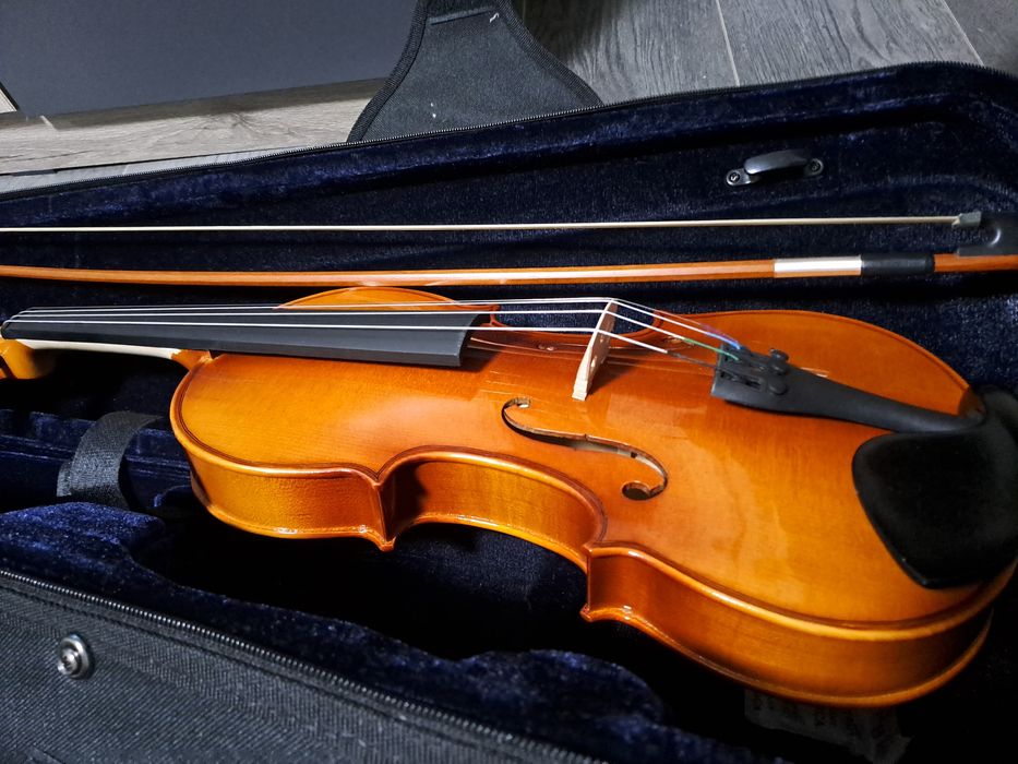 Цигулка 4/4 нова