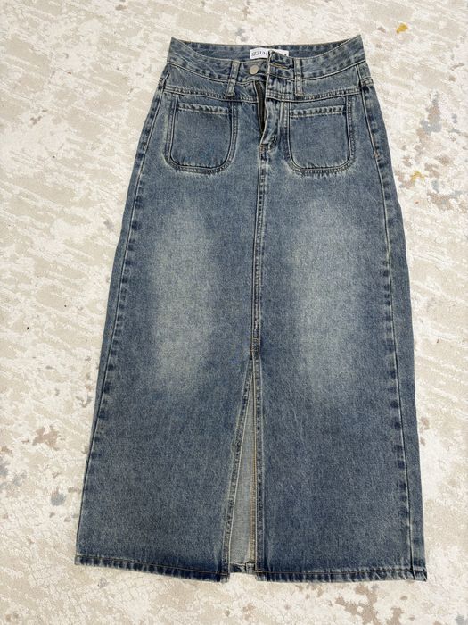 Джинсы и джинсовая юбка