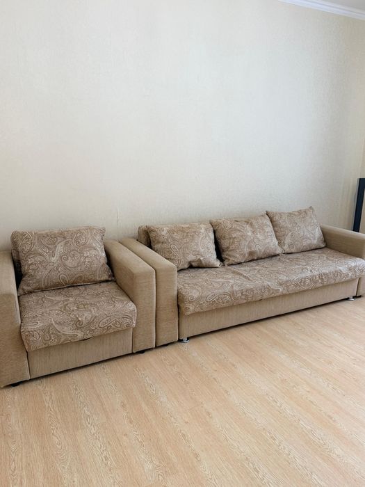 Продам диван с креслом