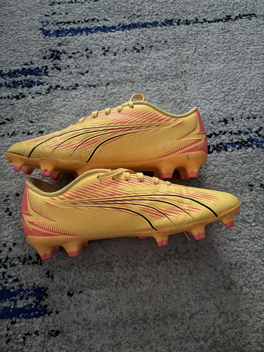 Vand ghete de fotbal marimea 40.5