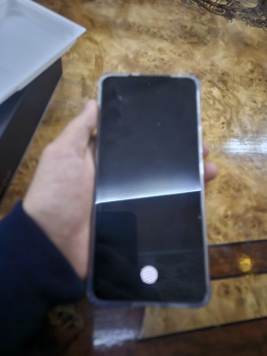 Iqoo Z10R 5G telefon 1 haftayam ishlamadi yaryadi _6500 ekan yaxshi