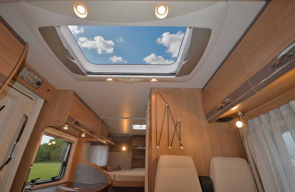 Hymer EXSIS-I Premium 50 / Интегриран Кемпер