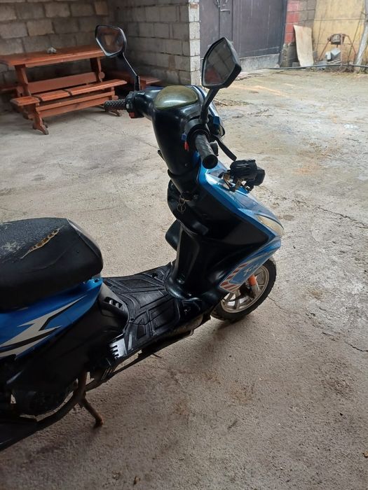 Продается Скутер Мопед