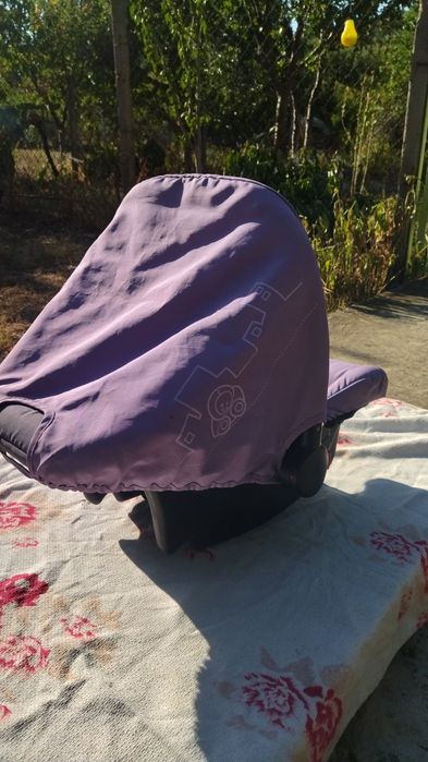 Детска кошница за автомобил. Много запазена.