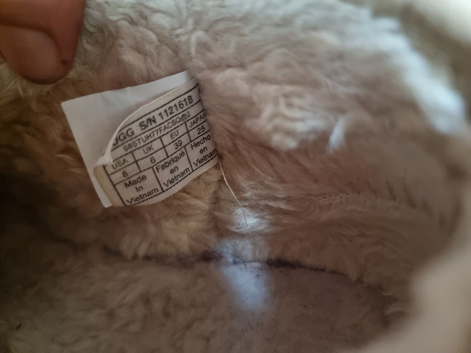Cizme UGG vegan leather