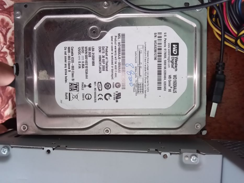 Монитор,и запчасти б/у к ПК