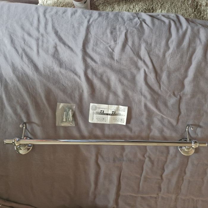 Аксесоар за хавлии. 60 см