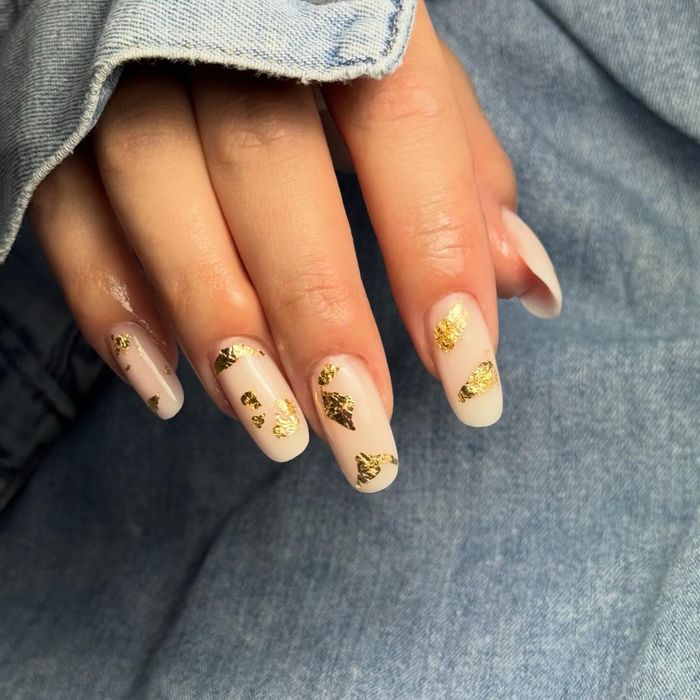 Unghii cu gel/semi cu apex/pedichiura estetica, zona Grand Arena