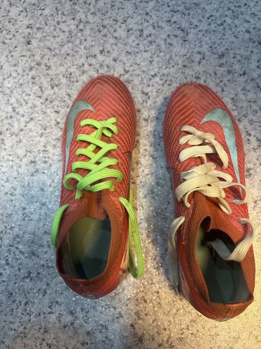 Продаю бутсы Nike за