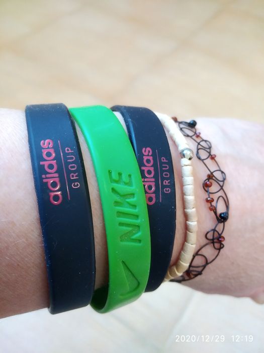 Брасты- браслеты заводские!