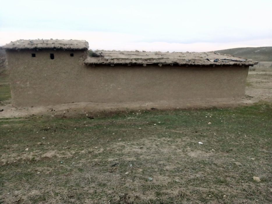 Uy sotiladi aytilishi 200 mln