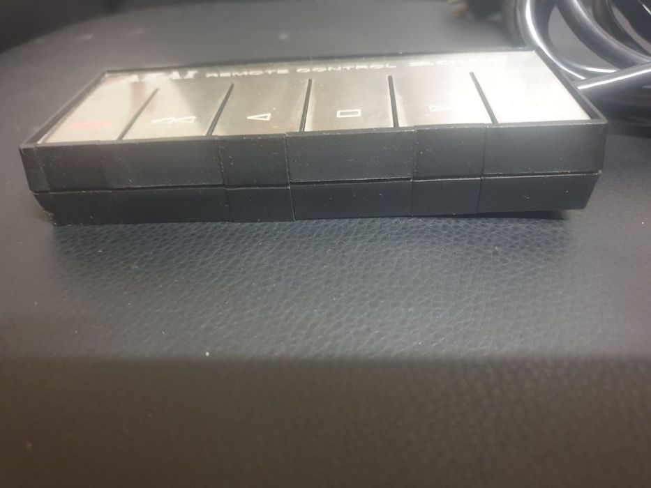 Дистанционно за ролков магнетофон / Remote control Akai RC-18

Gx seri