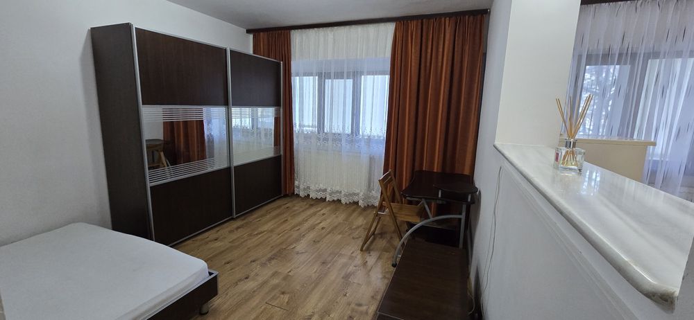 De închiriat apartament cu o camera