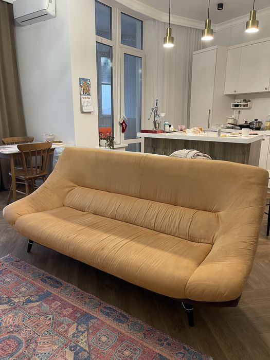 Диван Италия на ножках