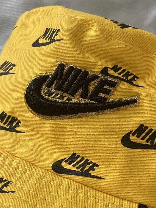 Двустороняя панама Nike