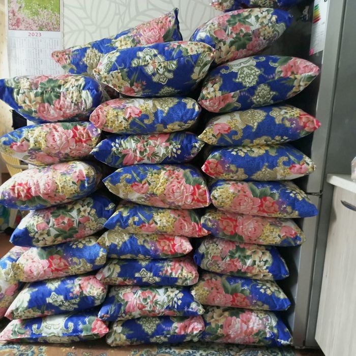 Жастық сатылады іші синтепон , губка