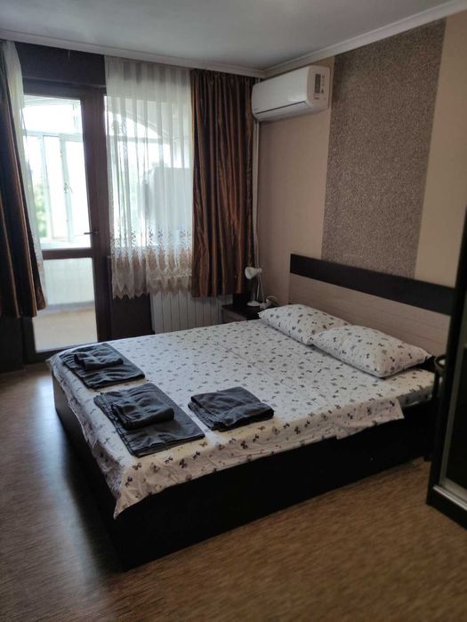 Дава се под наем Тристаен апартамент в Бургас, Лазур - 100 кв.м за 816 € - Снимка #12