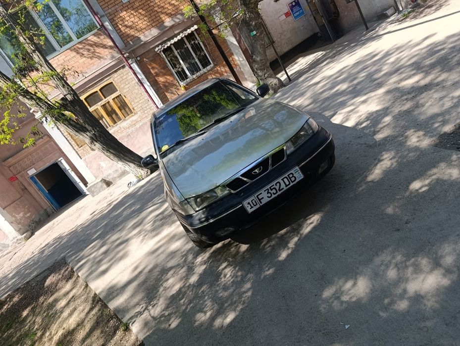 Нексия 1сонс трамблер срочна сотилади аформленияга  бензин