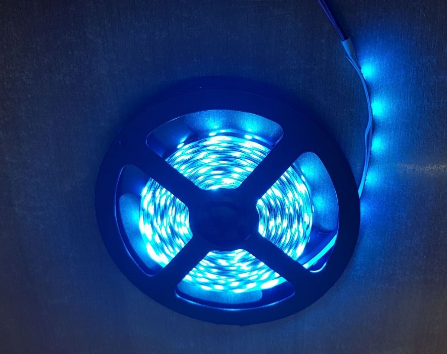 Banda LED albastru 12V, 5mm Latime