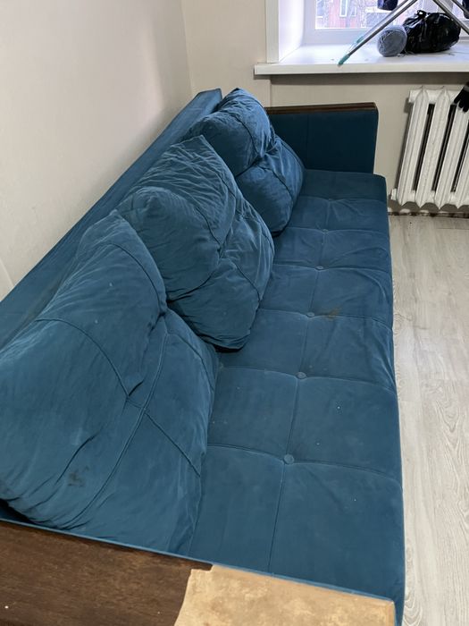 Угловой деван 10.000 есть торг