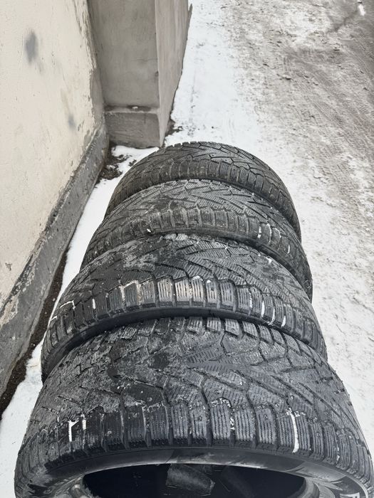 Зимние шины 275/55/20