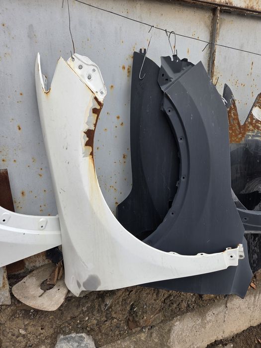 Продам крылья на разные марки авто