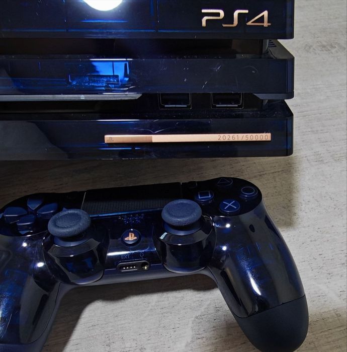 Playstation 4 Pro Limited Edition 500 Millions