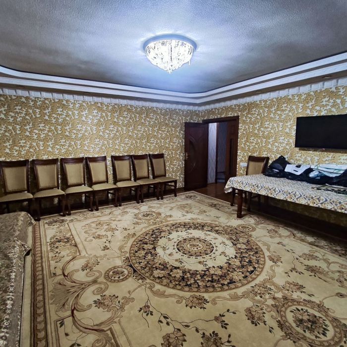 Продает квартира 4 комнатная