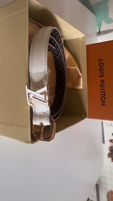 Дамски колан, бял