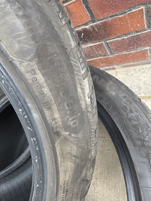 Goodyear 235 45 20 зимни 2 броя дот 3523
