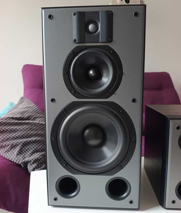 Продавам тонколони INDIANA LINE DJ 308