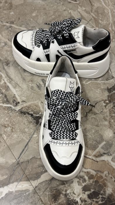 Продам кроссовки NAKED WOLFE