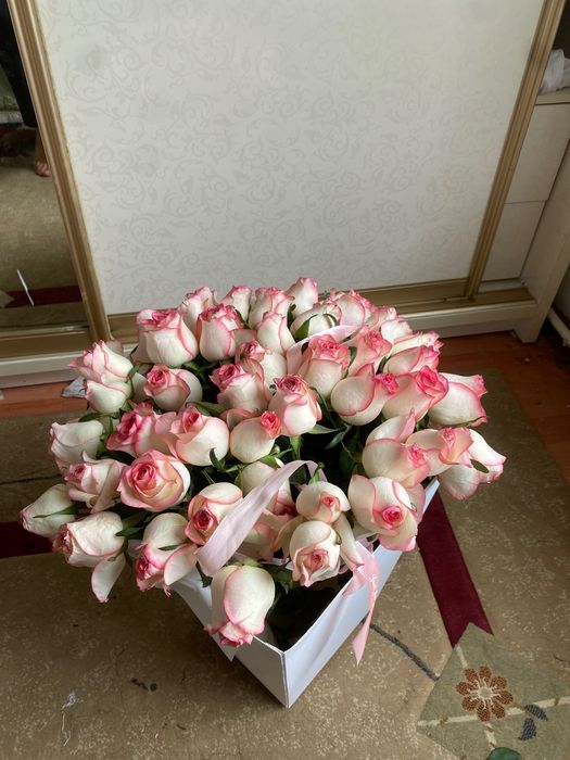 Цветы розы 51 штук