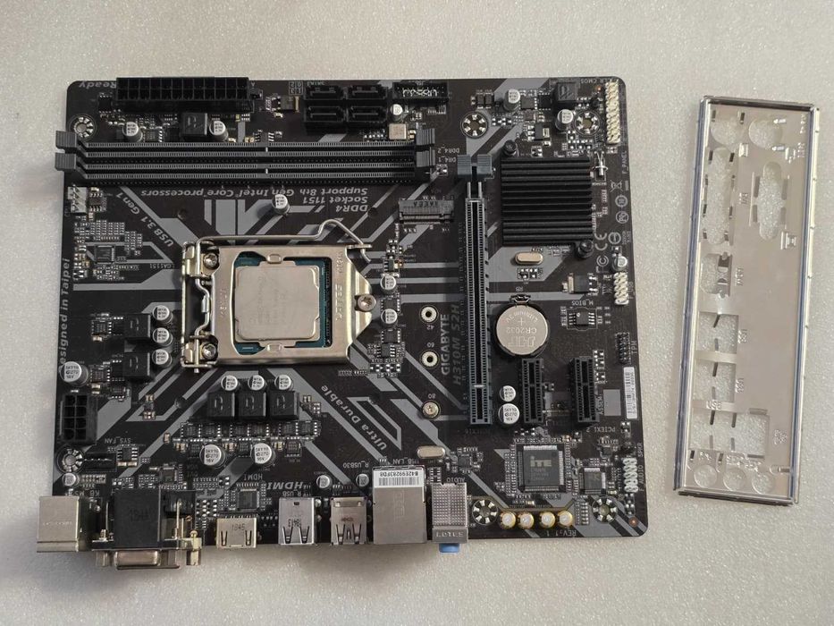 Placa de baza GIGABYTE H310M S2H 2.0 Socket 1151 +Procesor Intel G4900