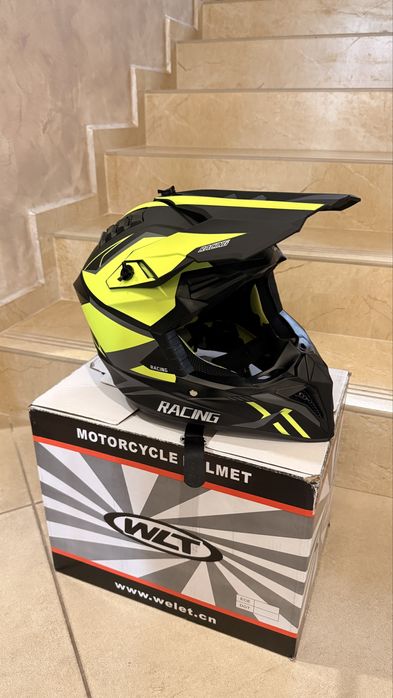 Каска подходяща за АТВ,мотокрос и колоездене