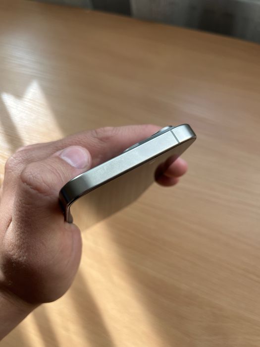 iPhone 15 pro 512gb