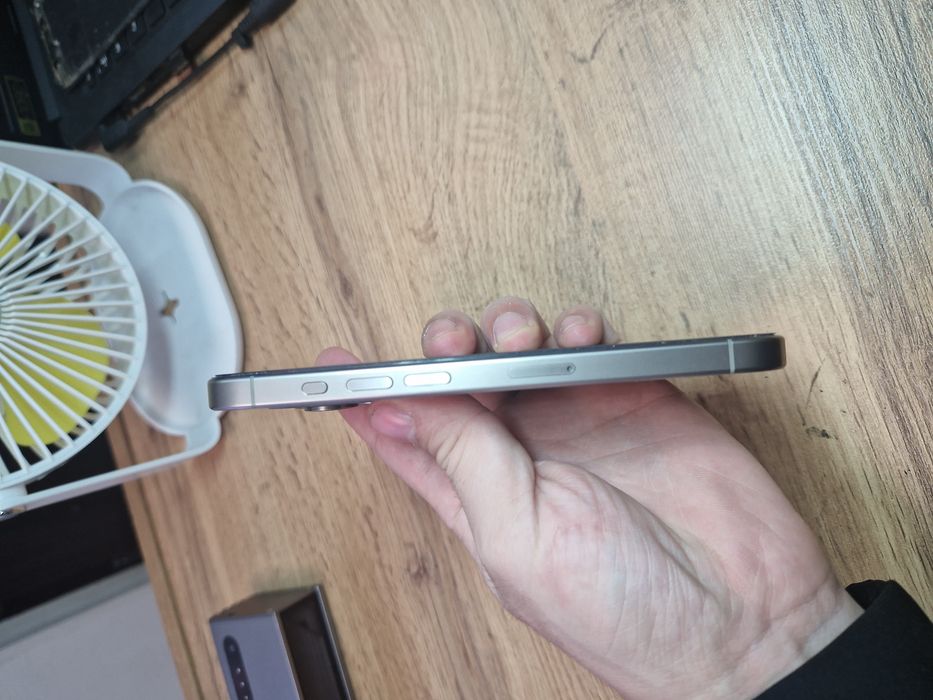 Айфон 15 про на запчасти