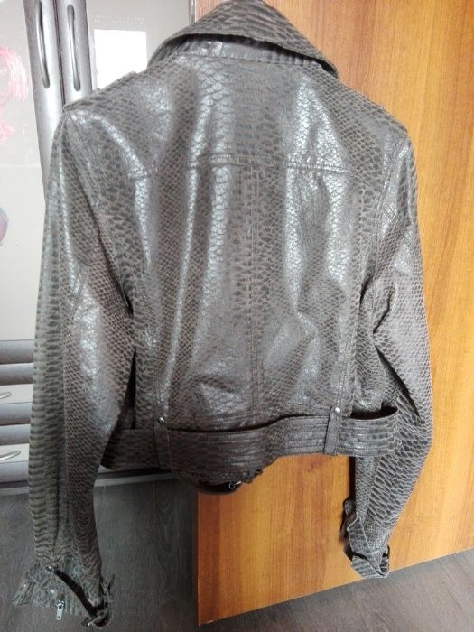 Кожено яке и яке с гъши пух с естествена кожена качулка