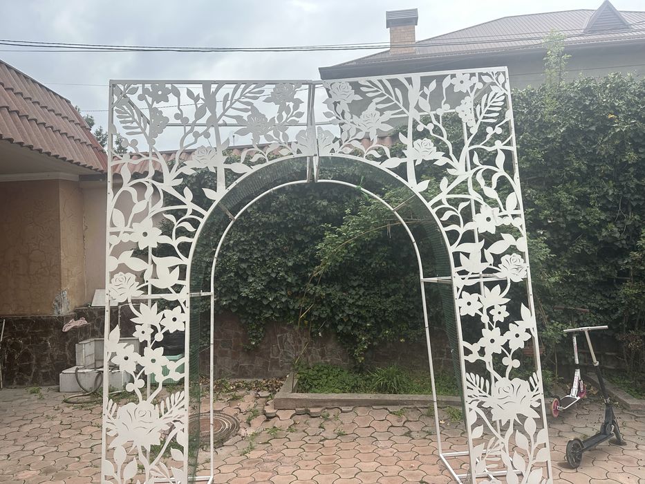 Продается декоративная арка.