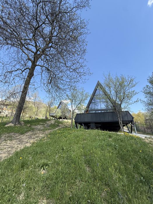 Complex A-Frame | 2 cabane + AC pentru încă 3 | Teren 2.157 mp | Ocupare 74%