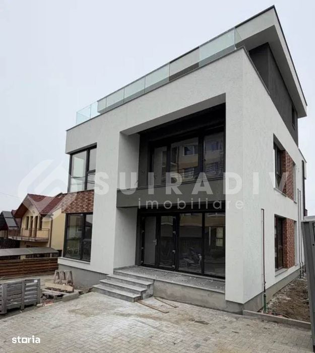 Spațiu comercial în imobil nou – zona Grand Hotel Italia