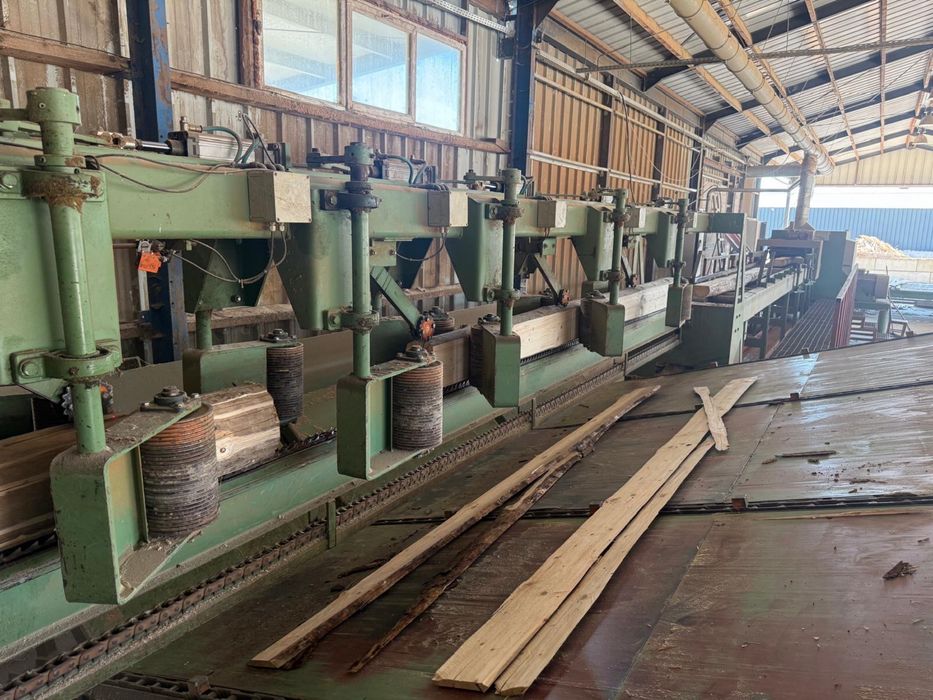 Linie debitare lemn subtire completa capacitate 150-200 mc