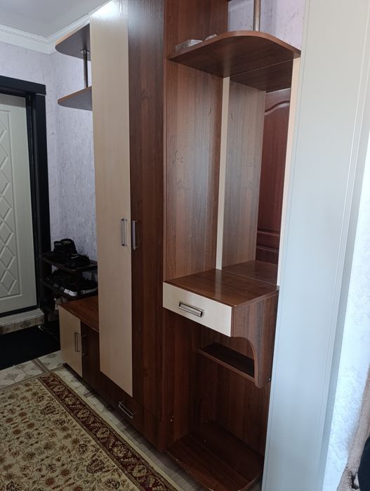 Шкаф в прихожую 20 тыс
